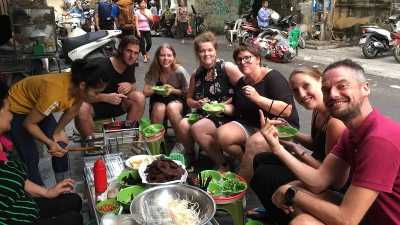 Goûtez à la cuisine de rue locale de Hanoi