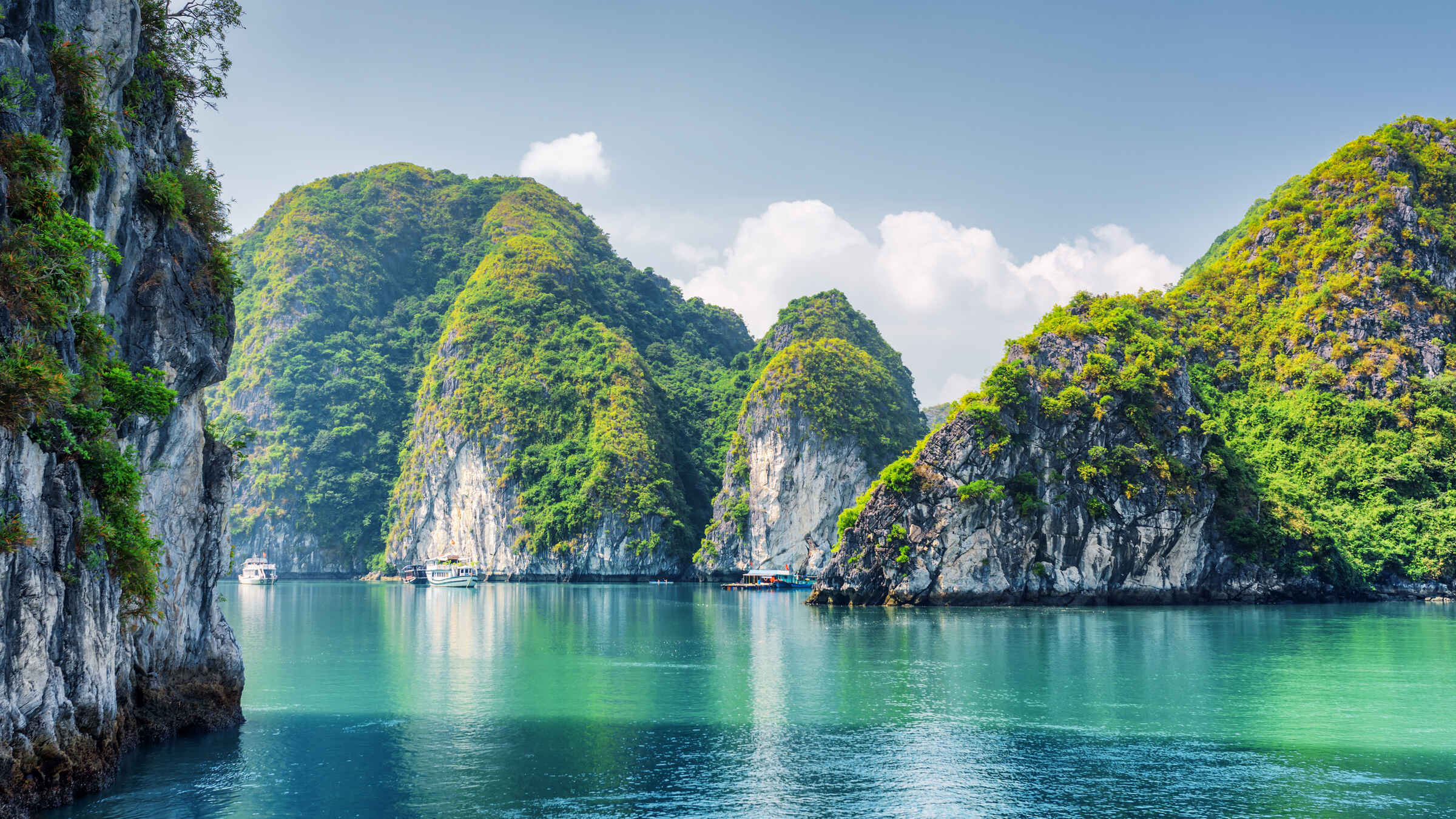Identifiez vos destinations préférées que vous voulez visiter avec la croisière dans la baie d’Halong