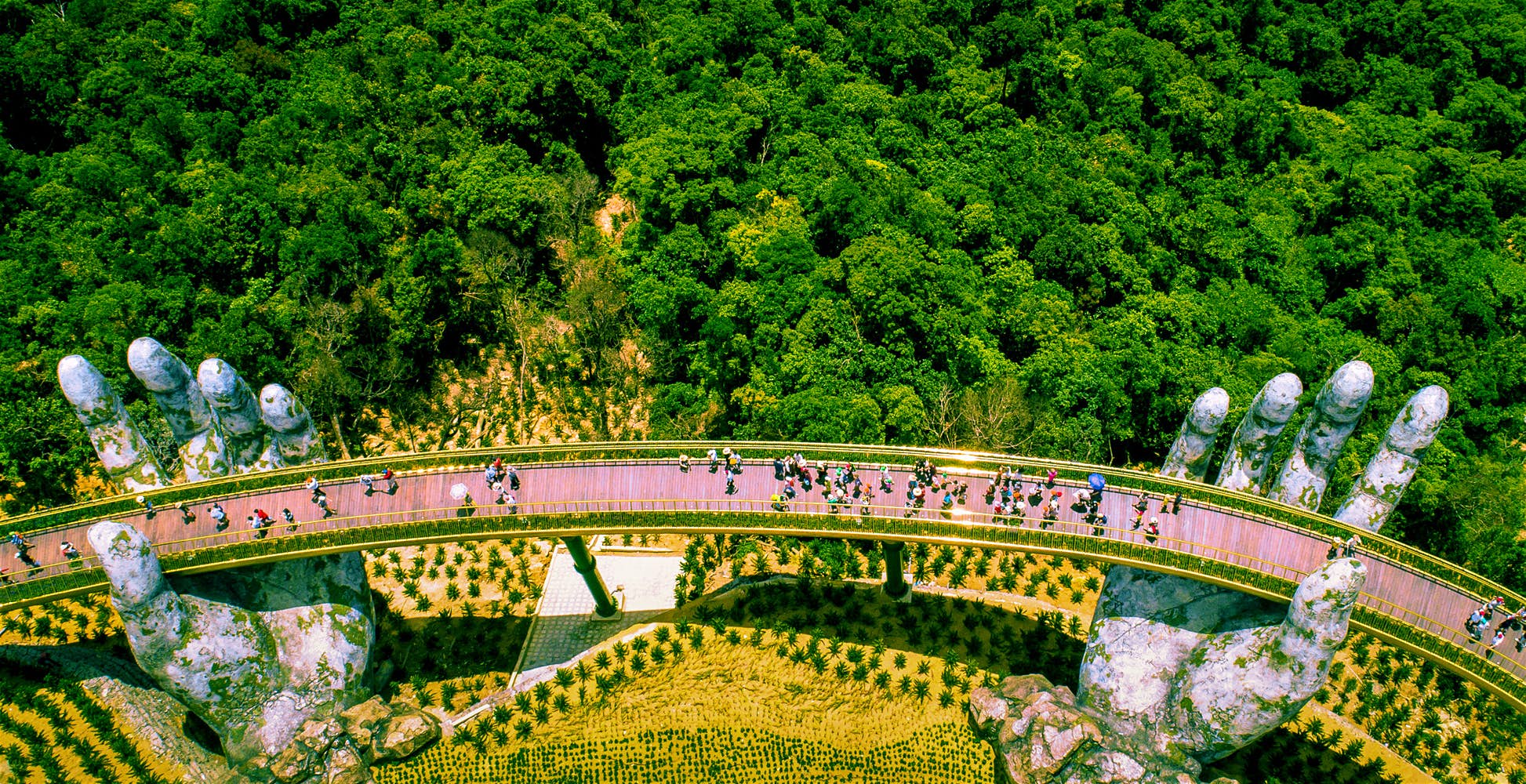 Ce qui rend le pont doré Da Nang exceptionnel