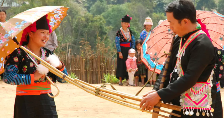 Costumes traditionnels du groupe ethnique H'Mong au Vietnam