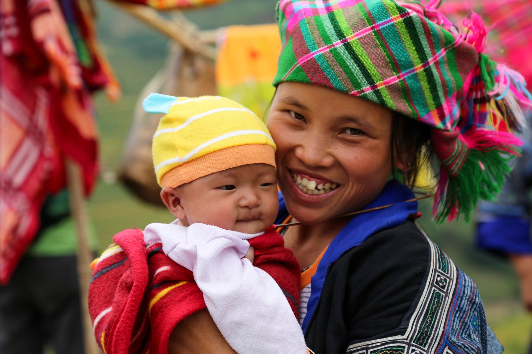 Les Hmongs parlent-ils des langues vietnamienne, chinoise ou laotienne