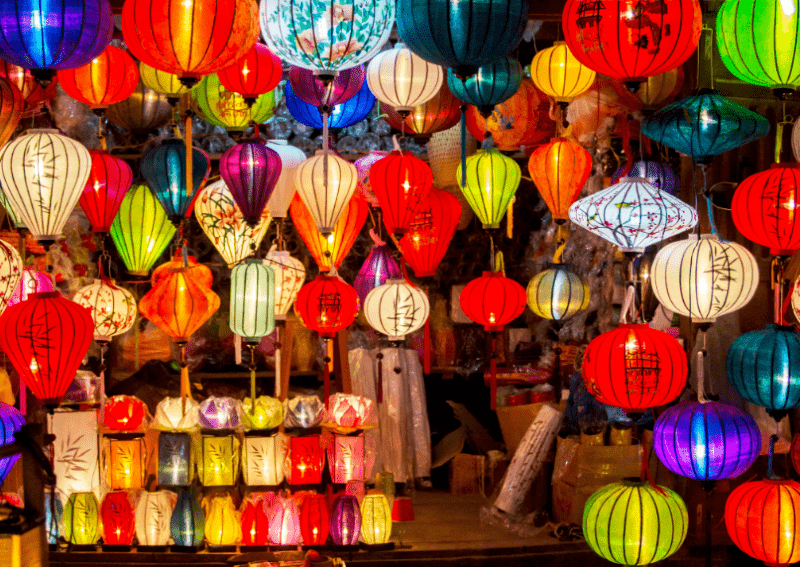 Comment est célébré le festival des lanternes de Hoi An