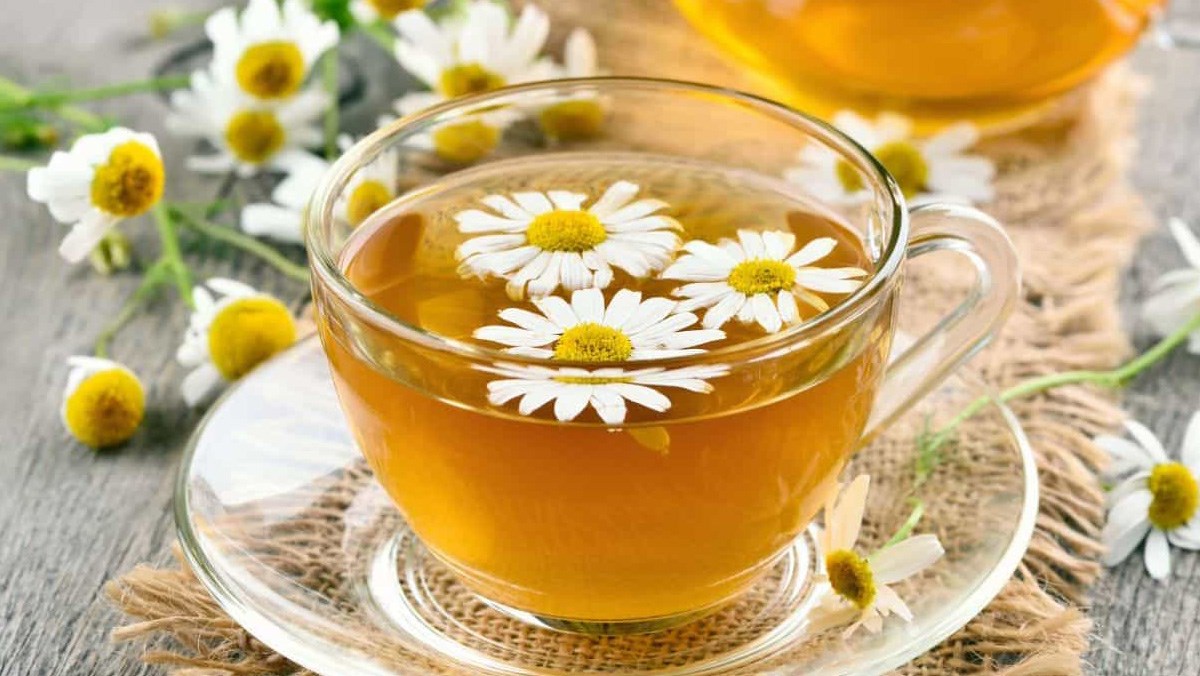 Le thé à la camomille (Trà hoa cúc)