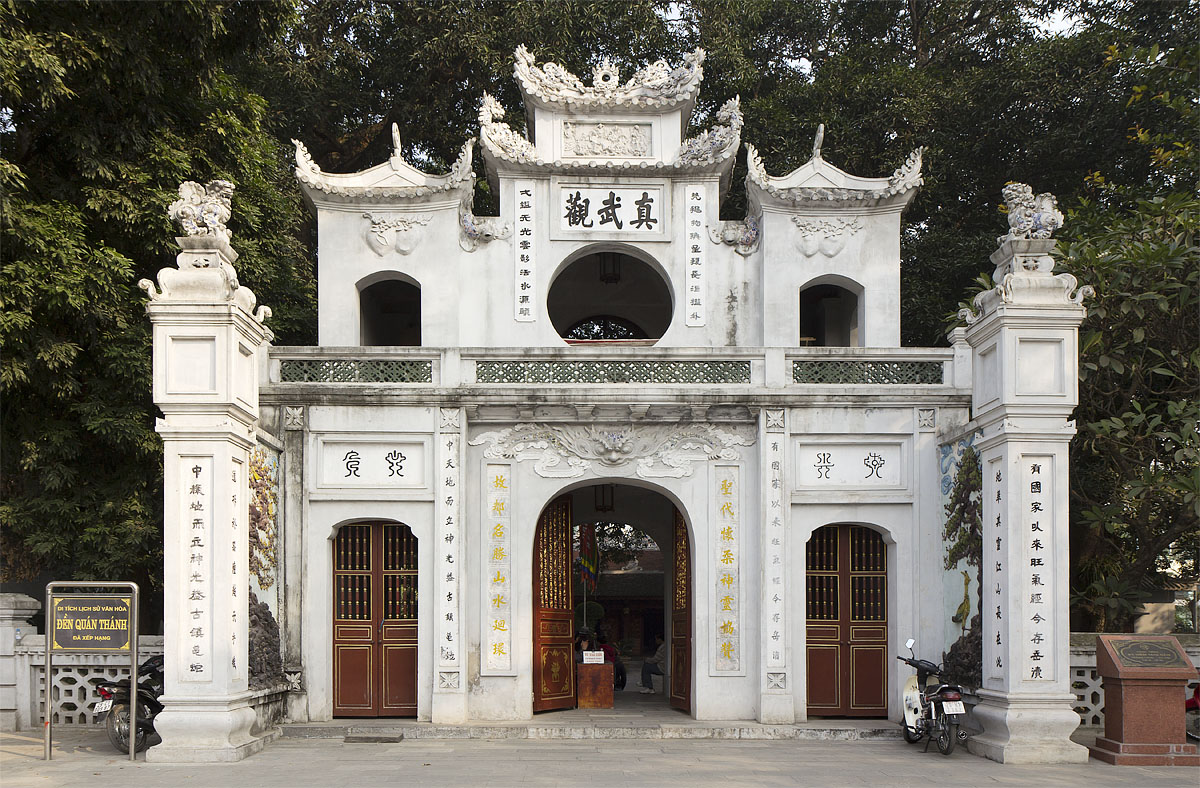 Temple Quan Thanh lac de l'ouest