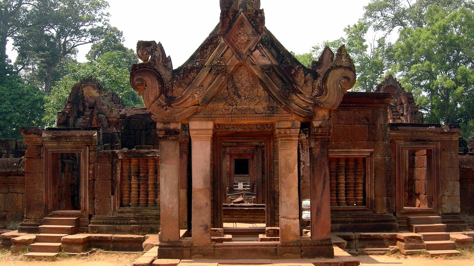 Banteay Srei, guide complet du temple Banteay Srei a savoir absolument