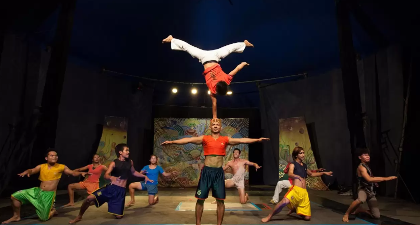 Phare, le spectacle de cirque cambodgien